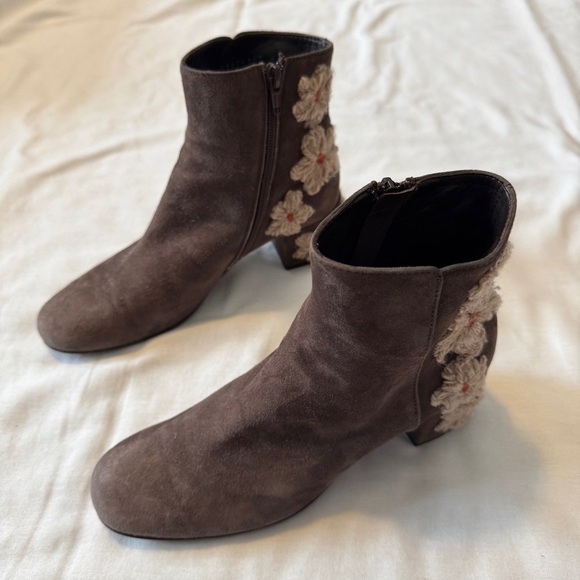 AGL 37 (US 7) Brown Suede Leather Floral Crochet Boots Booties ~ Boho Bohemian - Picture 2 of 10